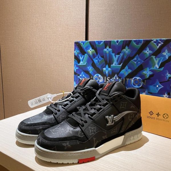 repliche,replica,perfette,siti di,affidabili,migliori siti,dove comprare,1:1,scarpe da ginnastica Versione top replica originale delle sneakers Louis Vuitton Louis Vuiton Trainer