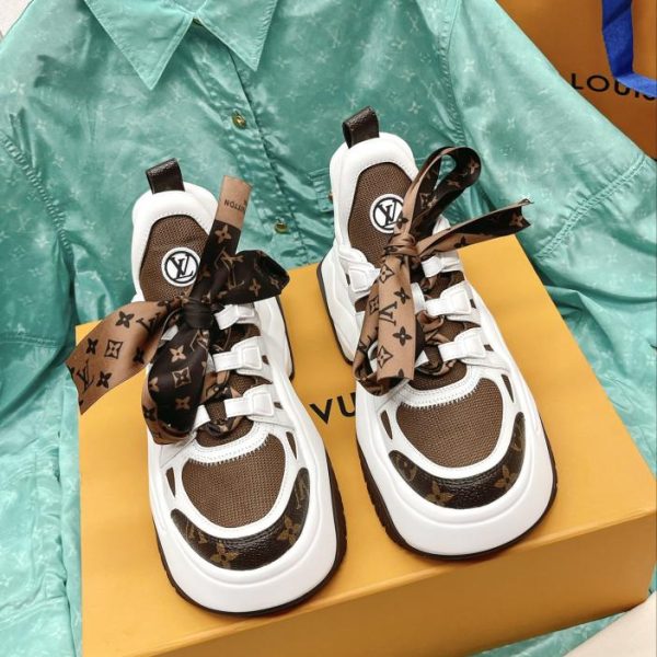 repliche,replica,perfette,siti di,affidabili,migliori siti,dove comprare,1:1,scarpe da ginnastica Le ultime scarpe da papà in passerella di Louis Vuiton