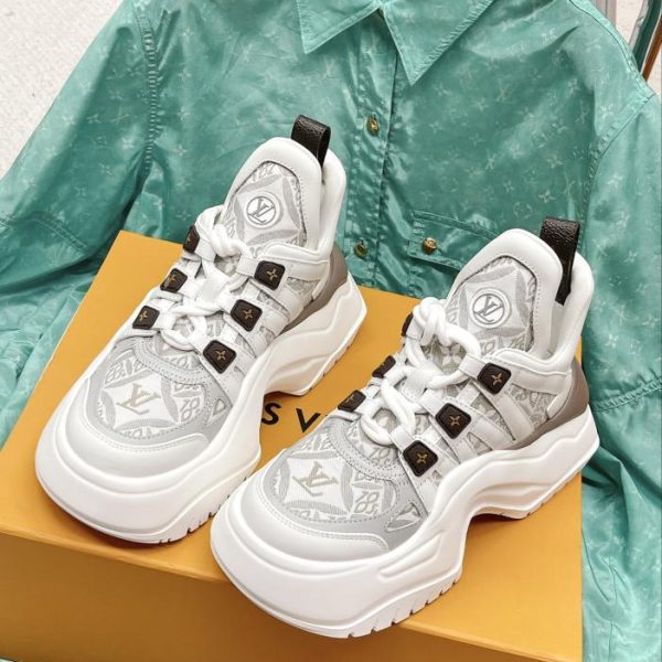 repliche,replica,perfette,siti di,affidabili,migliori siti,dove comprare,1:1,scarpe da ginnastica Le ultime scarpe da papà in passerella di Louis Vuiton