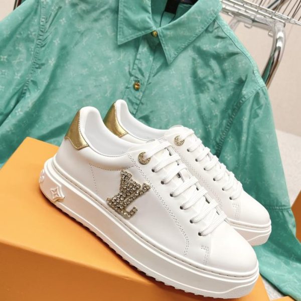 repliche,replica,perfette,siti di,affidabili,migliori siti,dove comprare,1:1,scarpe da ginnastica Sneakers Louis Vuiton contro nuove scarpe bianche con strass lettera
