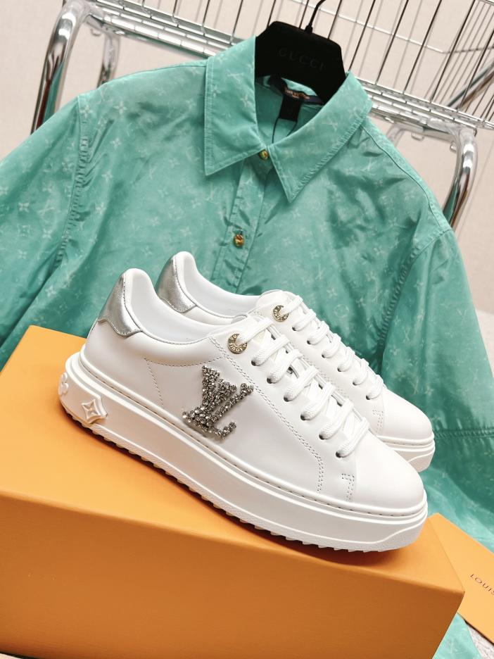 repliche,replica,perfette,siti di,affidabili,migliori siti,dove comprare,1:1,scarpe da ginnastica Sneakers Louis Vuiton contro nuove scarpe bianche con strass lettera repliche,replica,perfette,siti di,affidabili,migliori siti,dove comprare,1:1,scarpe da ginnastica Sneakers Louis Vuiton contro nuove scarpe bianche con strass lettera