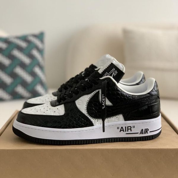 Collaborazione tripartita di prim'ordine tra Louis Vuitto x OFF-WHITE x Nike!