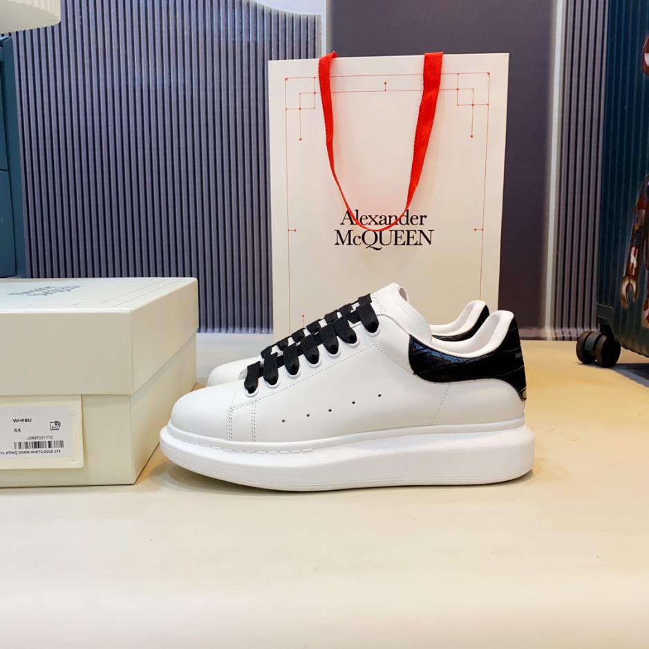 repliche,replica,perfette,siti di,affidabili,migliori siti,dove comprare,1:1,scarpe da ginnastica Versione top con motivo pietre di Alexander McQueen