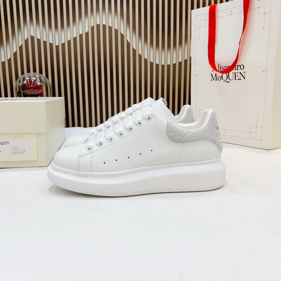 repliche,replica,perfette,siti di,affidabili,migliori siti,dove comprare,1:1,scarpe da ginnastica Versione top di Alexander McQueen repliche,replica,perfette,siti di,affidabili,migliori siti,dove comprare,1:1,scarpe da ginnastica Versione top di Alexander McQueen