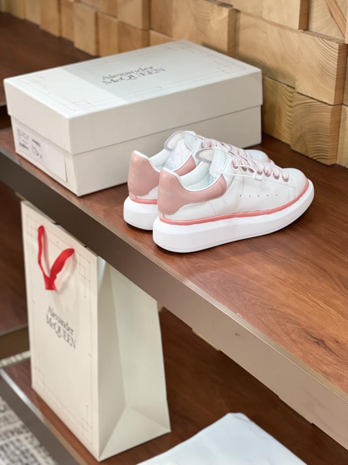 repliche,replica,perfette,siti di,affidabili,migliori siti,dove comprare,1:1,scarpe da ginnastica Versione top di Alexander McQueen repliche,replica,perfette,siti di,affidabili,migliori siti,dove comprare,1:1,scarpe da ginnastica Versione top di Alexander McQueen
