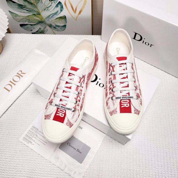 Versione top con ricamo elettrico ricamo Dior