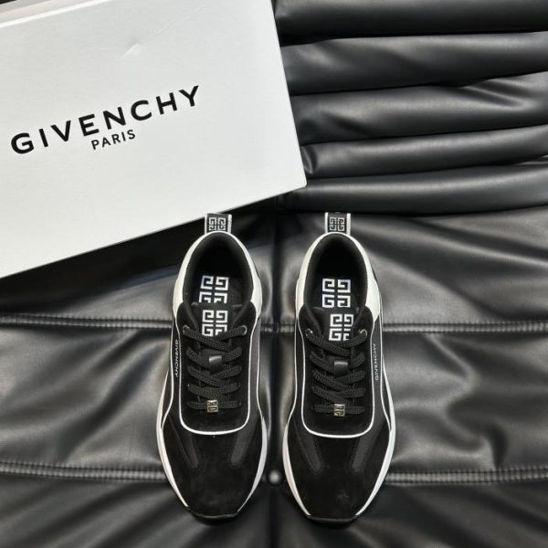 GIVENCHY sneakers casual con suola spessa