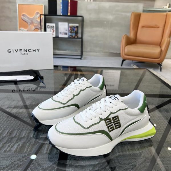 GIVENCHY contro il nuovo stile
