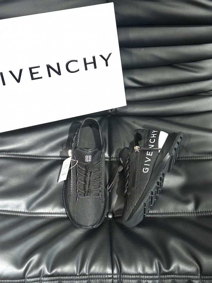 repliche,replica,perfette,siti di,affidabili,migliori siti,dove comprare,1:1,scarpe da ginnastica Sneaker da jogging basse GIVENCHY repliche,replica,perfette,siti di,affidabili,migliori siti,dove comprare,1:1,scarpe da ginnastica Sneaker da jogging basse GIVENCHY