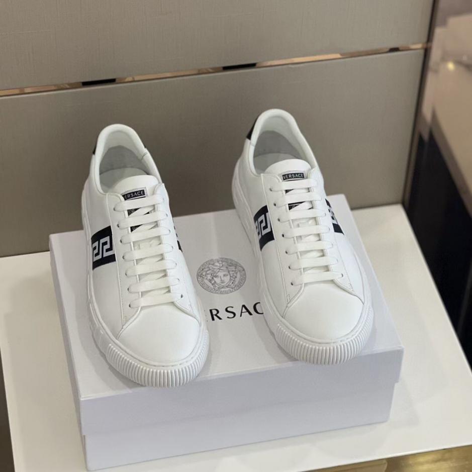 repliche,replica,perfette,siti di,affidabili,migliori siti,dove comprare,1:1,scarpe da ginnastica VERSACE (versione premium) sneakers moda jogging da uomo