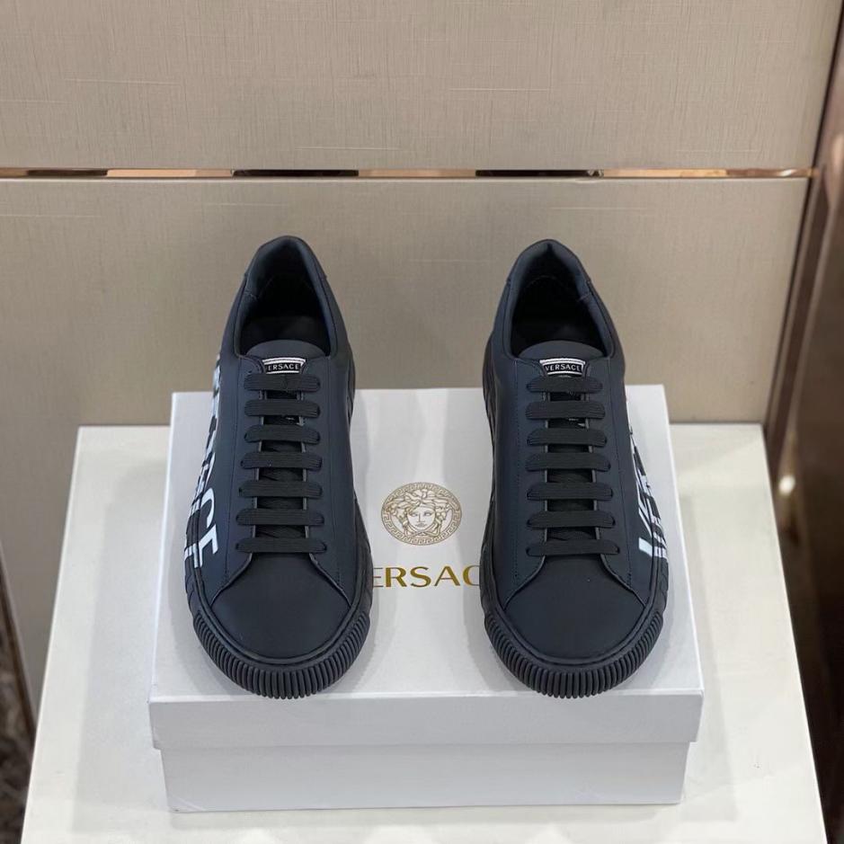 repliche,replica,perfette,siti di,affidabili,migliori siti,dove comprare,1:1,scarpe da ginnastica VERSACE (versione premium) sneakers moda jogging da uomo