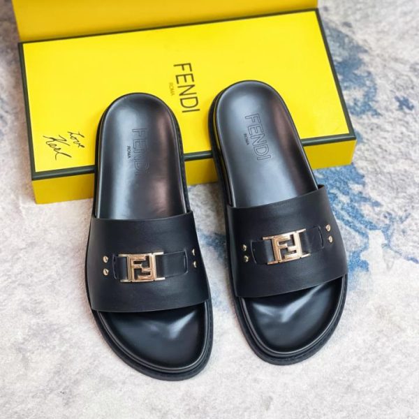 repliche,replica,perfette,siti di,affidabili,migliori siti,dove comprare,1:1,scarpe da ginnastica Pantofole estive FENDI