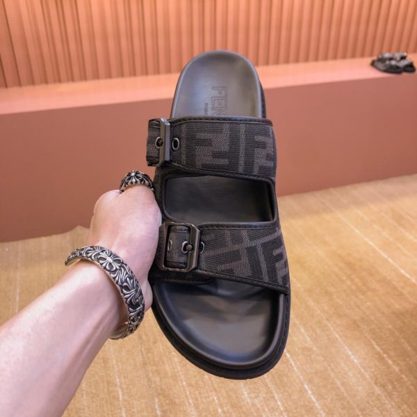repliche,replica,perfette,siti di,affidabili,migliori siti,dove comprare,1:1,scarpe da ginnastica Pantofole speciali FENDI