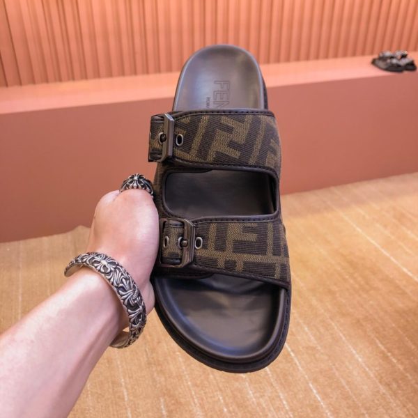 repliche,replica,perfette,siti di,affidabili,migliori siti,dove comprare,1:1,scarpe da ginnastica Pantofole speciali FENDI