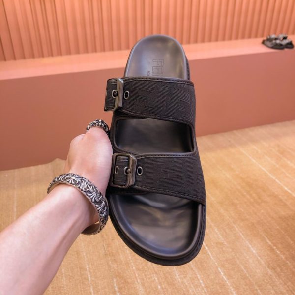 repliche,replica,perfette,siti di,affidabili,migliori siti,dove comprare,1:1,scarpe da ginnastica Pantofole speciali FENDI