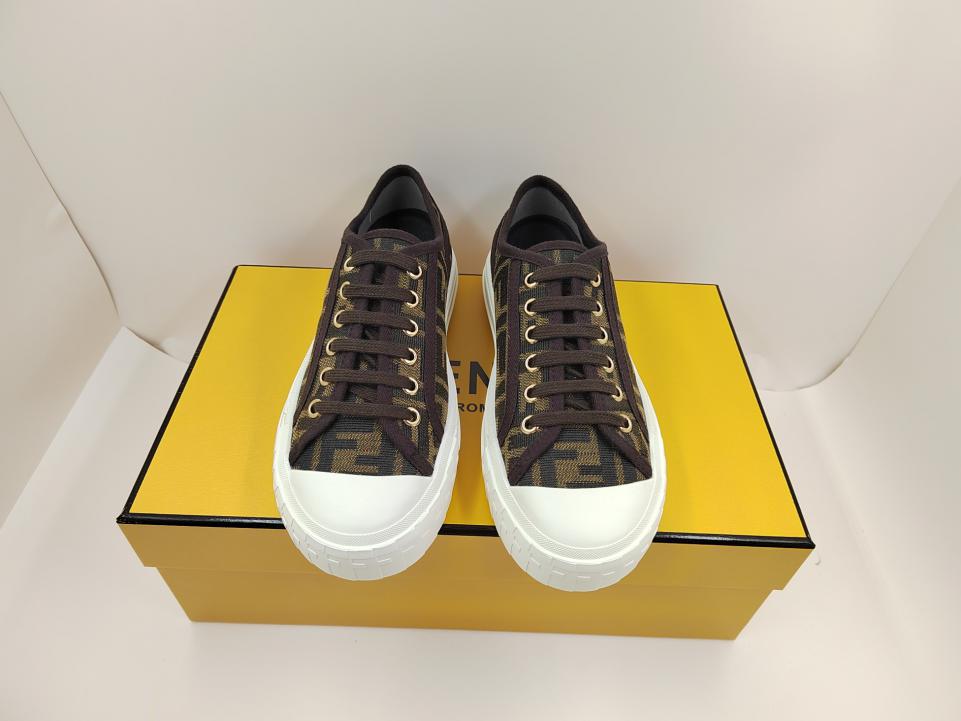 repliche,replica,perfette,siti di,affidabili,migliori siti,dove comprare,1:1,scarpe da ginnastica Scarpe da ginnastica Fendi Domino