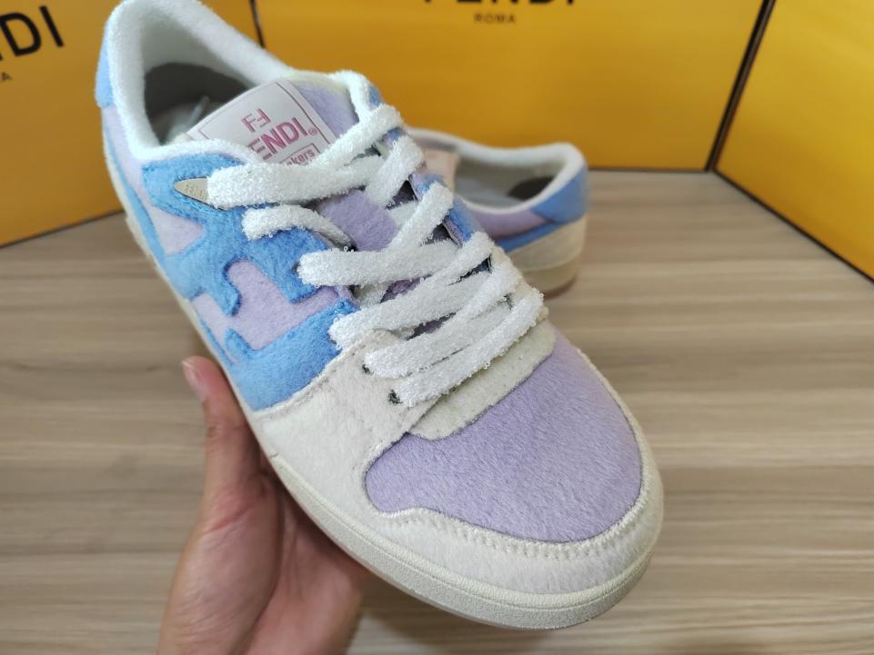 repliche,replica,perfette,siti di,affidabili,migliori siti,dove comprare,1:1,scarpe da ginnastica Fendi nuove scarpe casual per le coppie