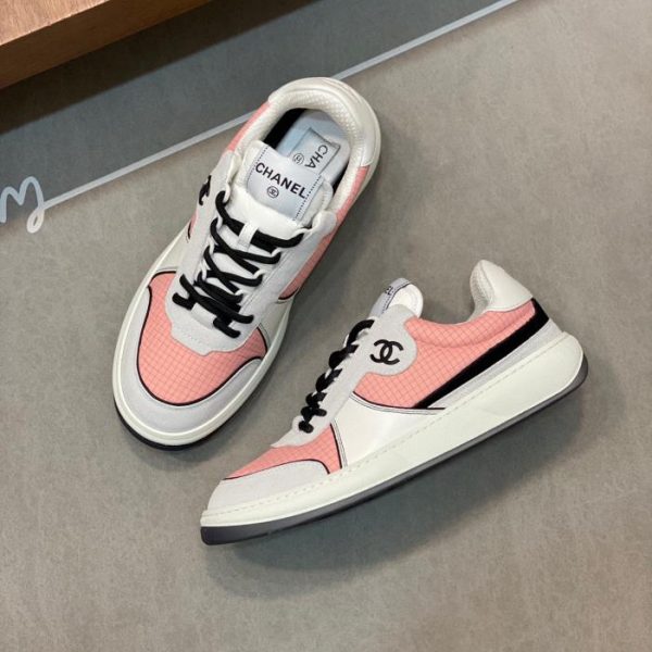 Chanel nuove scarpe sportive primaverili ed estive