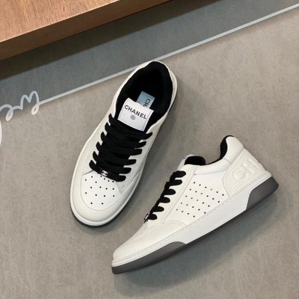 Chanel nuove scarpe sportive primaverili ed estive