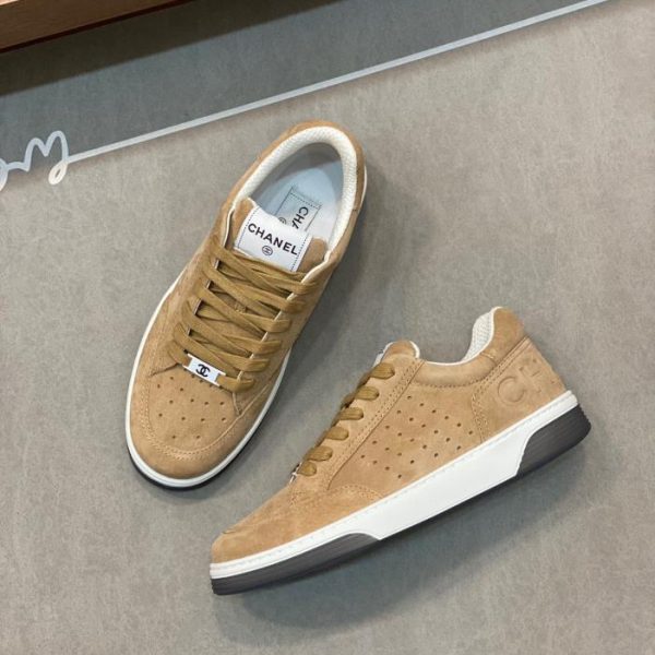 Chanel nuove scarpe sportive primaverili ed estive