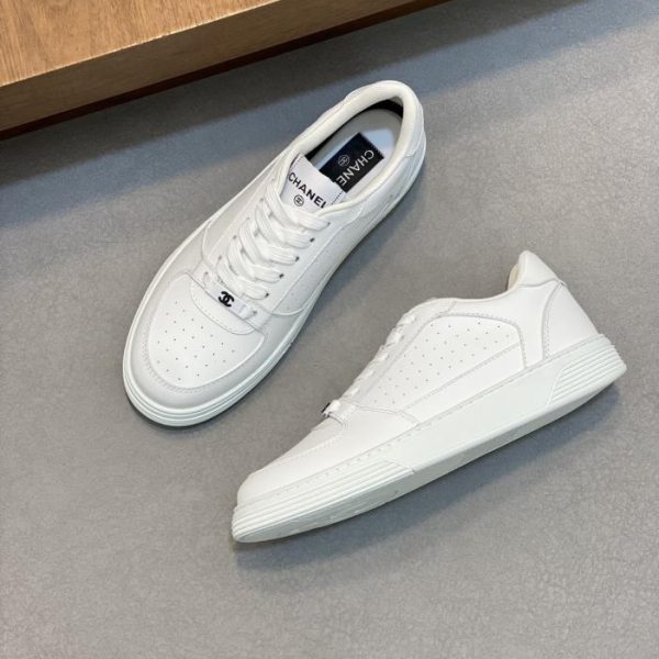 Chanel nuove scarpe sportive primaverili ed estive