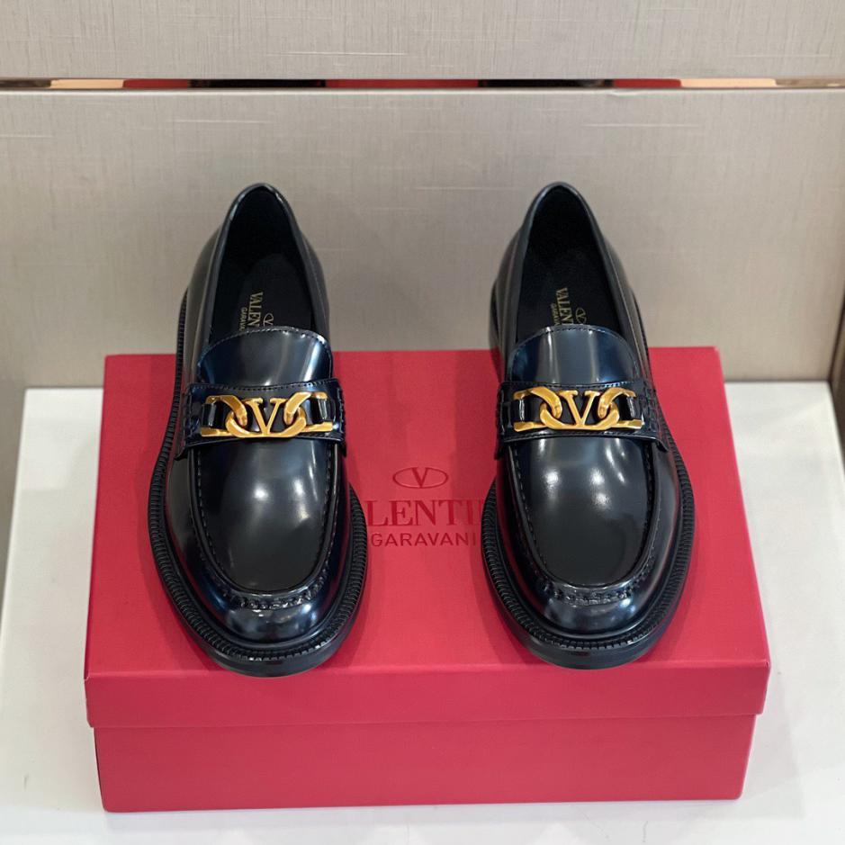 repliche,replica,perfette,siti di,affidabili,migliori siti,dove comprare,1:1,scarpe da ginnastica Gli ultimi mocassini in pelle di vacchetta di Valentino repliche,replica,perfette,siti di,affidabili,migliori siti,dove comprare,1:1,scarpe da ginnastica Gli ultimi mocassini in pelle di vacchetta di Valentino