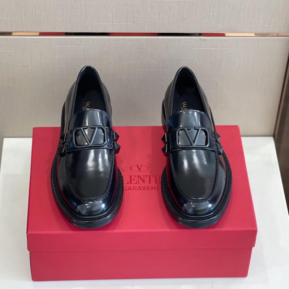 repliche,replica,perfette,siti di,affidabili,migliori siti,dove comprare,1:1,scarpe da ginnastica Gli ultimi mocassini in pelle di vacchetta di Valentino repliche,replica,perfette,siti di,affidabili,migliori siti,dove comprare,1:1,scarpe da ginnastica Gli ultimi mocassini in pelle di vacchetta di Valentino