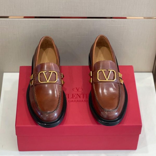 repliche,replica,perfette,siti di,affidabili,migliori siti,dove comprare,1:1,scarpe da ginnastica Gli ultimi mocassini in pelle di vacchetta di Valentino