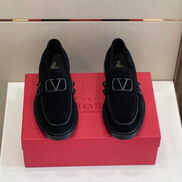 repliche,replica,perfette,siti di,affidabili,migliori siti,dove comprare,1:1,scarpe da ginnastica Gli ultimi mocassini in pelle di vacchetta di Valentino