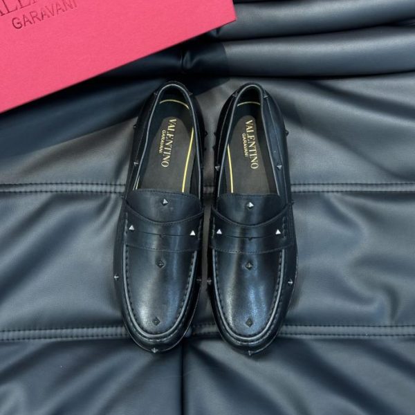 Scarpe casual in pelle casual formali da uomo di fascia alta Valentino