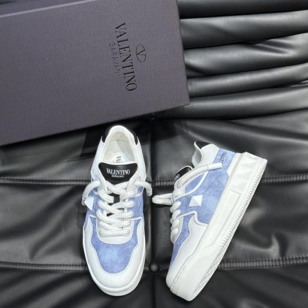 repliche,replica,perfette,siti di,affidabili,migliori siti,dove comprare,1:1,scarpe da ginnastica Valentino sneakers con suola spessa con un borchia
