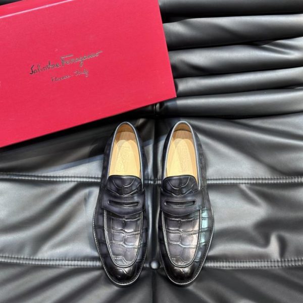 repliche,replica,perfette,siti di,affidabili,migliori siti,dove comprare,1:1,scarpe da ginnastica Ferragamo scarpe business casual in pelle