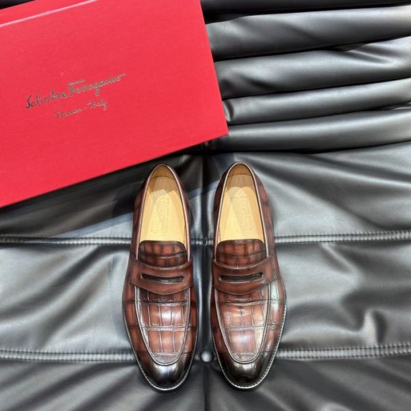 repliche,replica,perfette,siti di,affidabili,migliori siti,dove comprare,1:1,scarpe da ginnastica Ferragamo scarpe business casual in pelle
