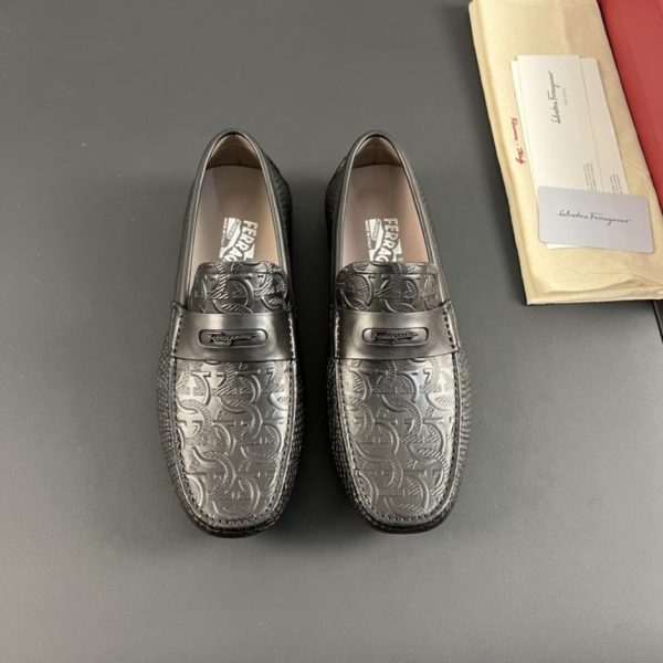 repliche,replica,perfette,siti di,affidabili,migliori siti,dove comprare,1:1,scarpe da ginnastica Sito ufficiale Ferragamo nuovo stile