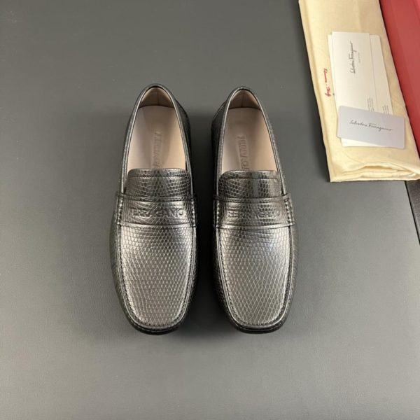 repliche,replica,perfette,siti di,affidabili,migliori siti,dove comprare,1:1,scarpe da ginnastica Sito ufficiale Ferragamo nuovo stile