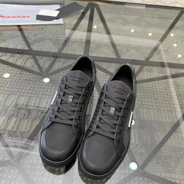 Scarpe da ginnastica da uomo in pelle Prada