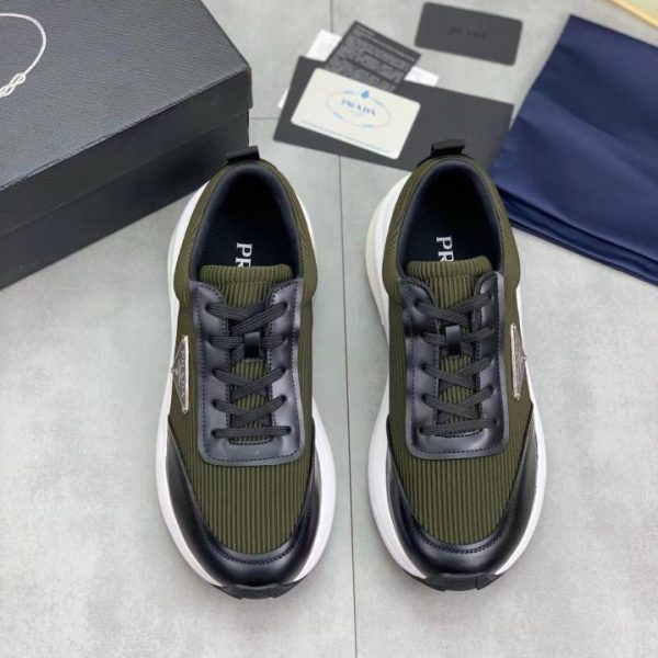 Scarpe da ginnastica da uomo in pelle Prada