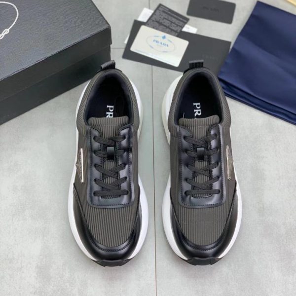 repliche,replica,perfette,siti di,affidabili,migliori siti,dove comprare,1:1,scarpe da ginnastica Scarpe da ginnastica da uomo in pelle Prada