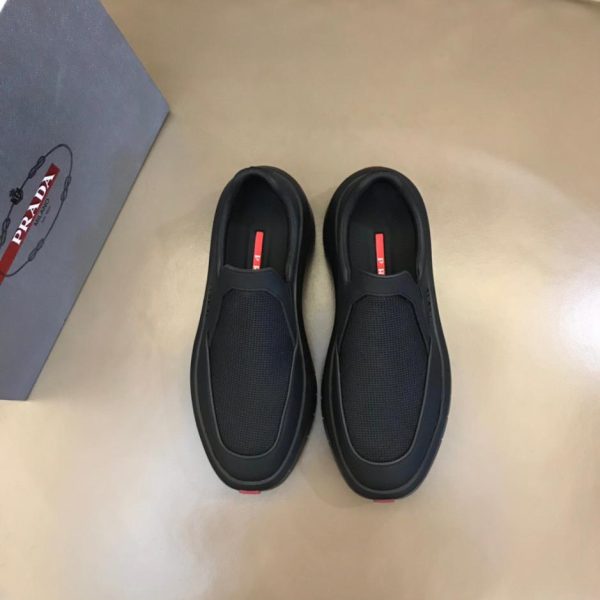 Sneakers platform patchwork da uomo di Prada