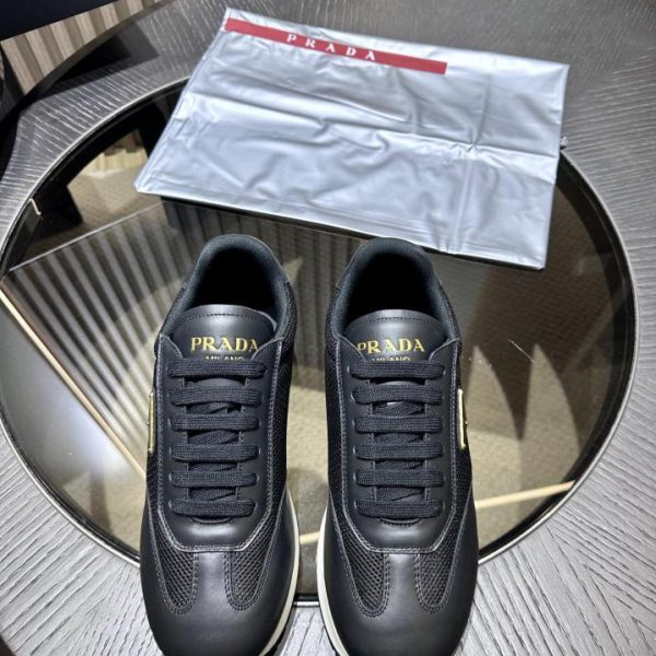 repliche,replica,perfette,siti di,affidabili,migliori siti,dove comprare,1:1,scarpe da ginnastica Scarpe da ginnastica Prada in camoscio