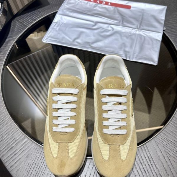 repliche,replica,perfette,siti di,affidabili,migliori siti,dove comprare,1:1,scarpe da ginnastica Scarpe da ginnastica Prada in camoscio