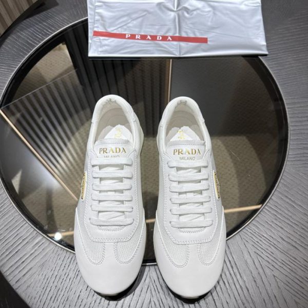 repliche,replica,perfette,siti di,affidabili,migliori siti,dove comprare,1:1,scarpe da ginnastica Scarpe da ginnastica Prada in camoscio