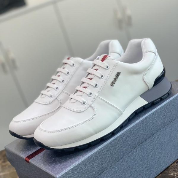 repliche,replica,perfette,siti di,affidabili,migliori siti,dove comprare,1:1,scarpe da ginnastica Prada ha importato la versione personalizzata