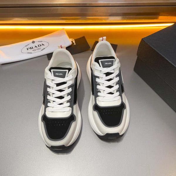 Scarpe con zeppa Prada