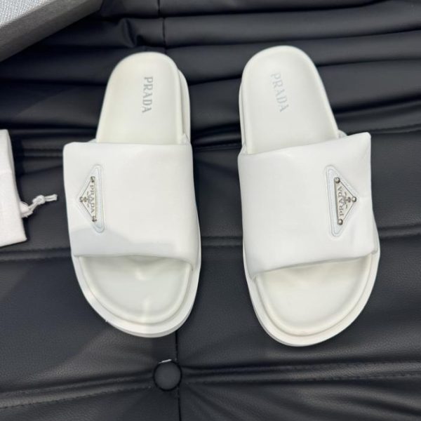 repliche,replica,perfette,siti di,affidabili,migliori siti,dove comprare,1:1,scarpe da ginnastica Pantofole di lusso Prada