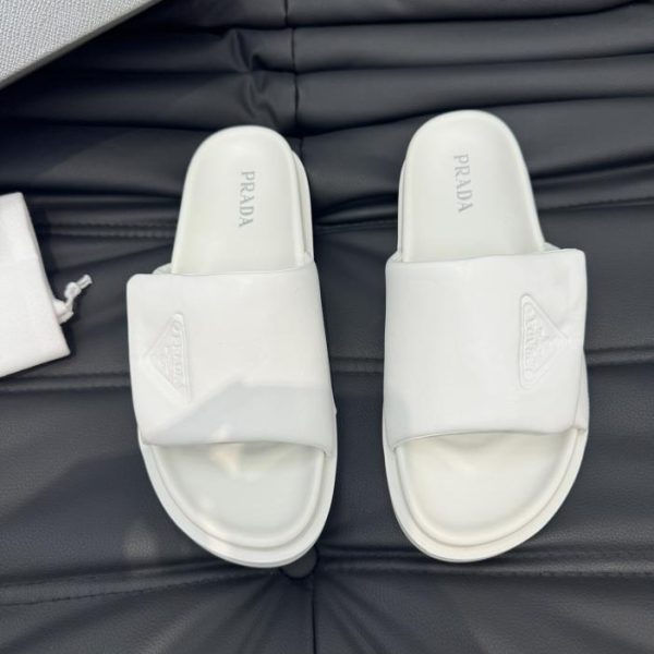 repliche,replica,perfette,siti di,affidabili,migliori siti,dove comprare,1:1,scarpe da ginnastica Pantofole di lusso Prada