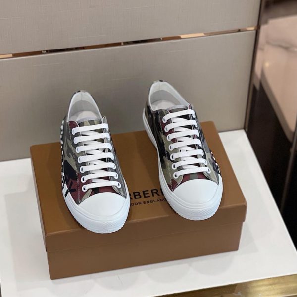 repliche,replica,perfette,siti di,affidabili,migliori siti,dove comprare,1:1,scarpe da ginnastica Sneaker Burberr con stampa logo vintage