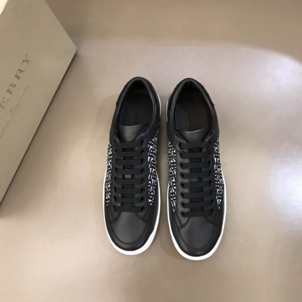 repliche,replica,perfette,siti di,affidabili,migliori siti,dove comprare,1:1,scarpe da ginnastica Classiche sneakers basse da uomo di Burberr