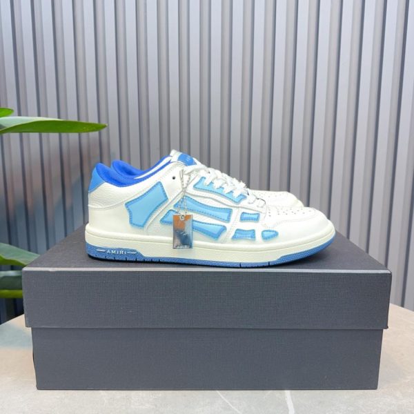 Modello coppia AMIRI