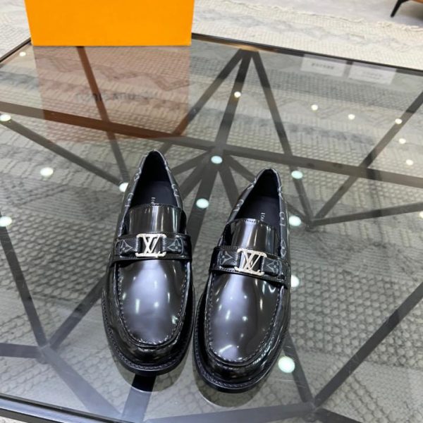 LOUIS VUITTON Mocassini Major realizzati a mano